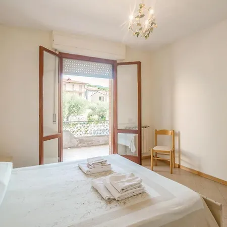 Awesome In W/ Outdoor Swimming Pool And 1 Bedrooms Апартаменты